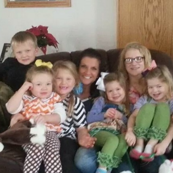 Meet your Posher, Tara - Picture 1 of 1